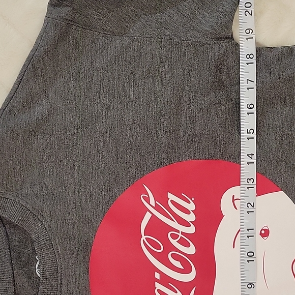 ● Coca-Cola Polar Bear Sweatshirt | Medium | EUC - Picture 6 of 10